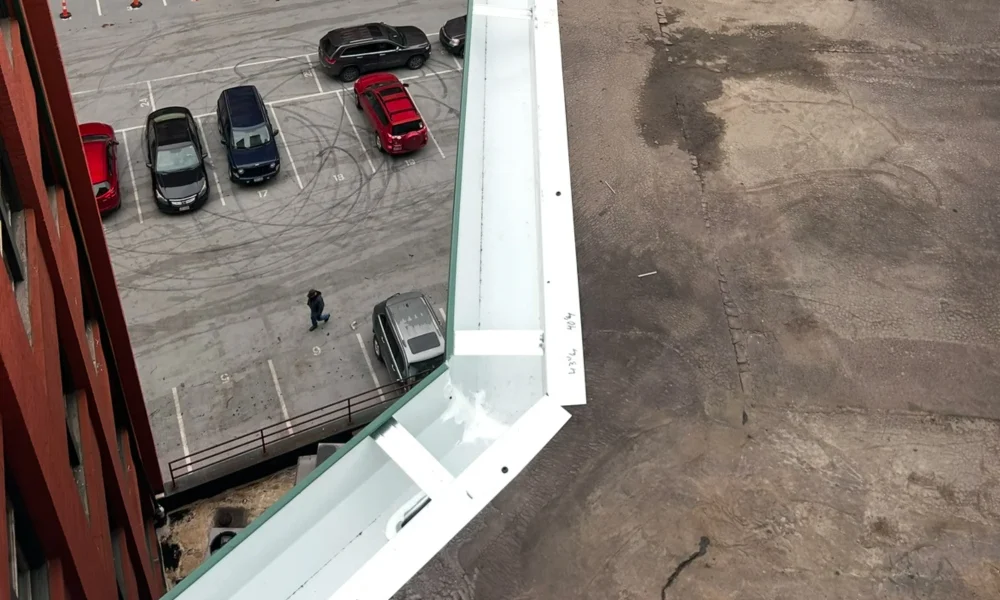 Flange Back Gutter-Picture